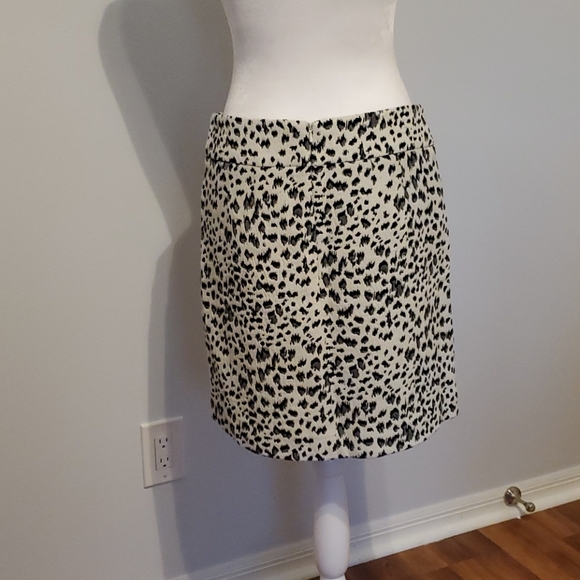 LOFT Animal Print Skirt - Picture 2 of 6